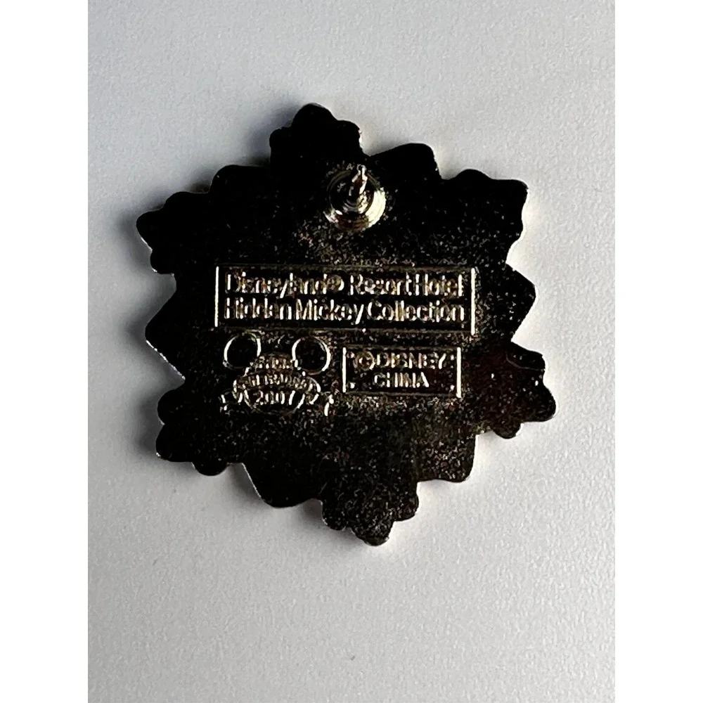 Disney Hidden Mickey Snowflake Pin Trading Set of 5 2007 Resort Hotel Series‎